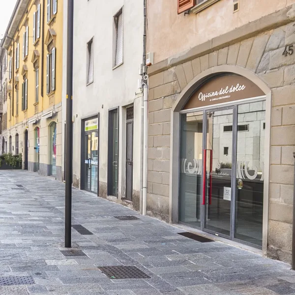 negozio_ Bergamo Via Zambonate - 1